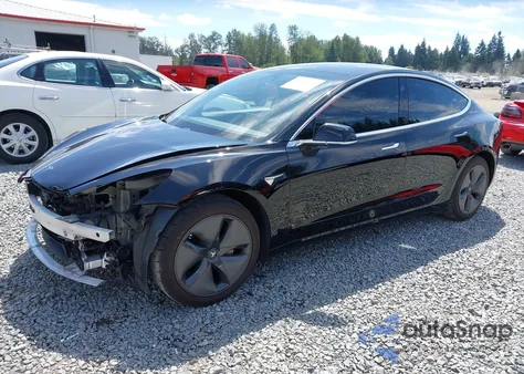 2020 Tesla Model 3 z USA, uszkodzony, nr VIN 5YJ3E1EA2LF784774